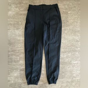 Lululemon High-Rise Warpstreme Jogger 7/8 - Size 27